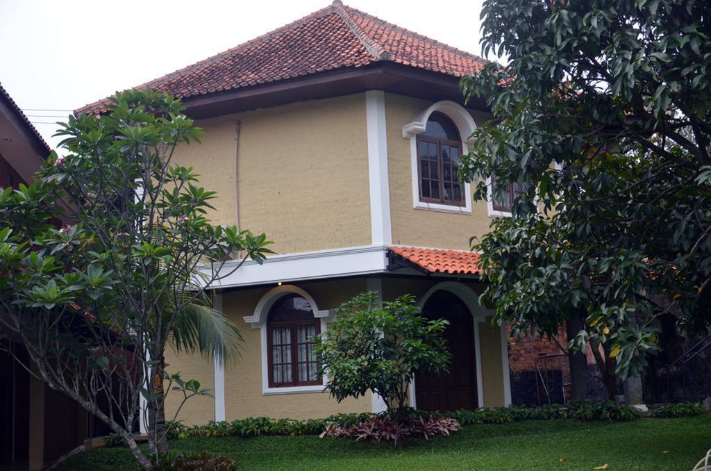 Hotel Bumi Cikeas Sentul Bogor Exterior foto