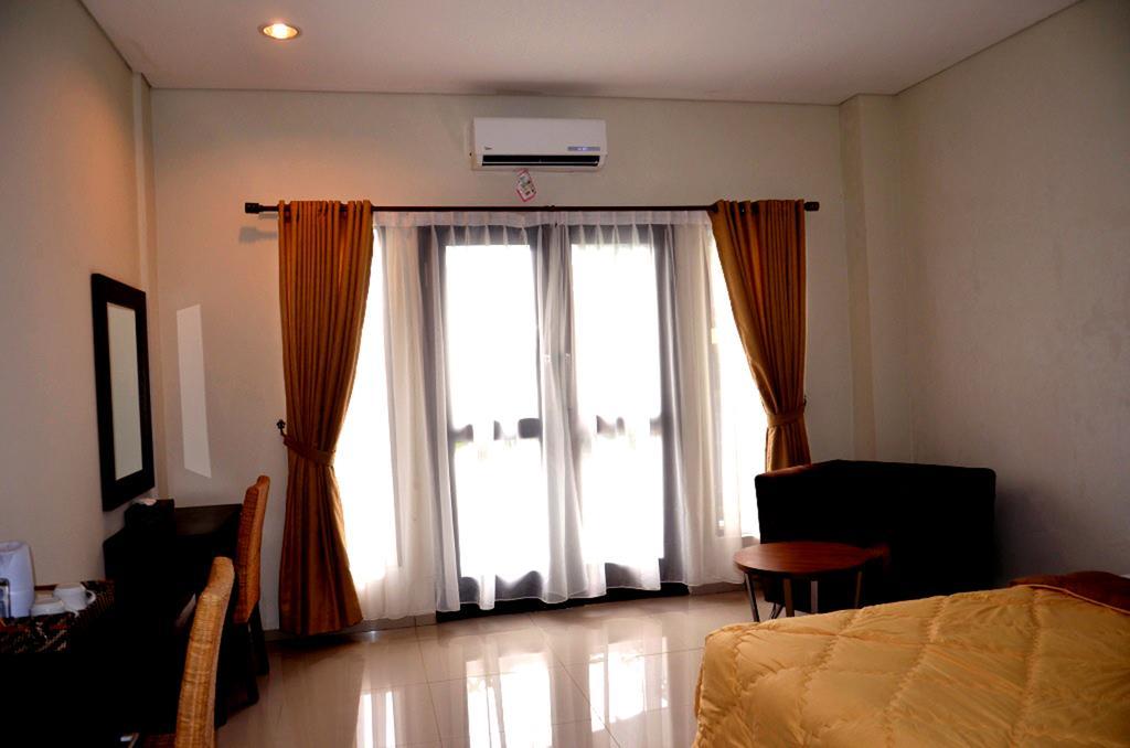 Hotel Bumi Cikeas Sentul Bogor Zimmer foto