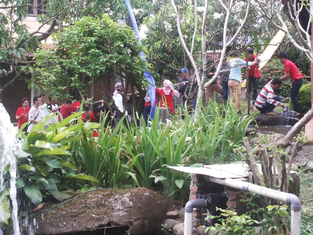 Hotel Bumi Cikeas Sentul Bogor Exterior foto