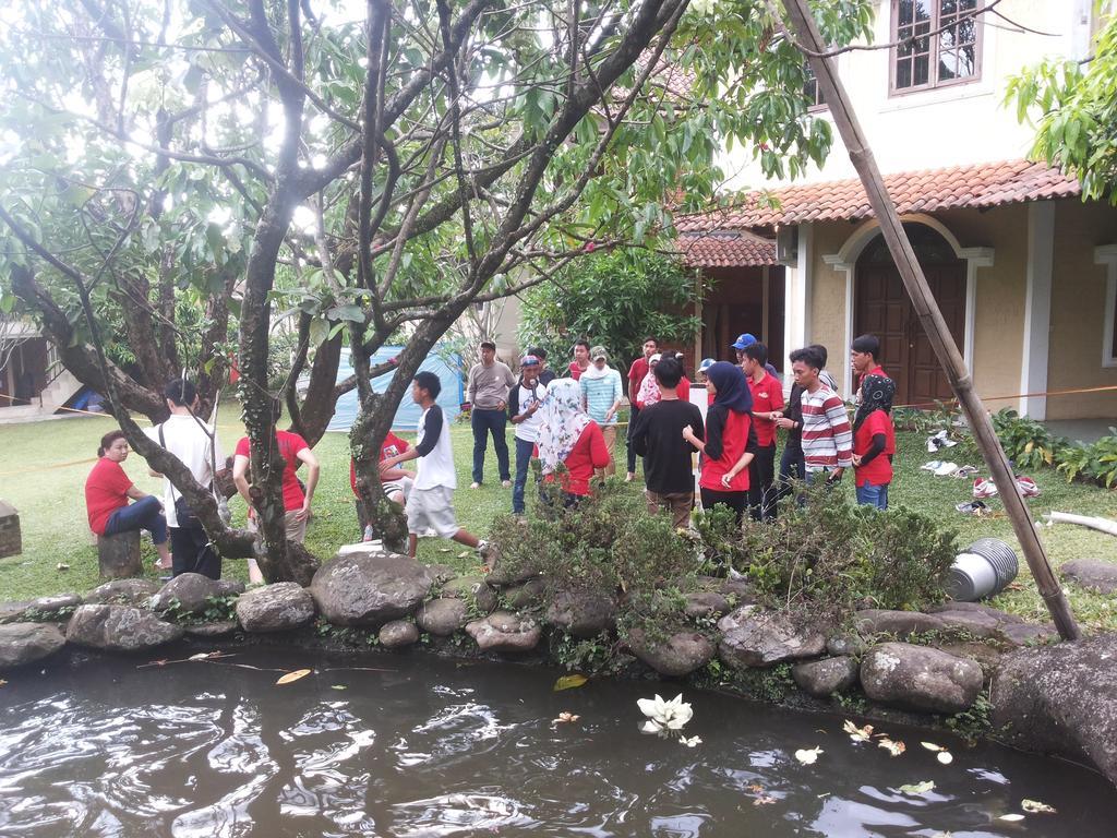 Hotel Bumi Cikeas Sentul Bogor Exterior foto