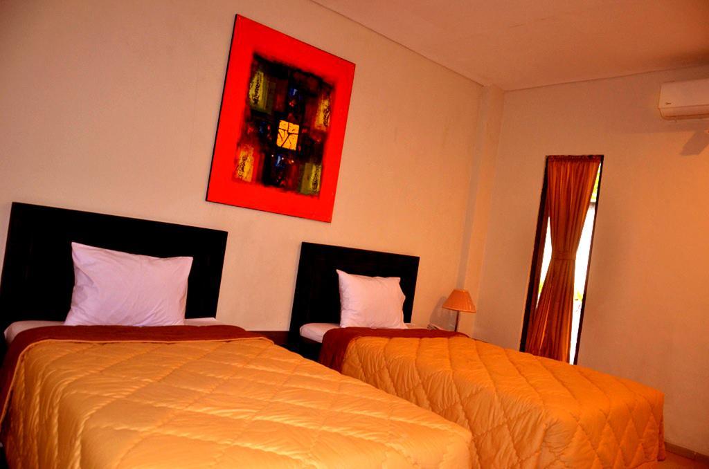 Hotel Bumi Cikeas Sentul Bogor Zimmer foto