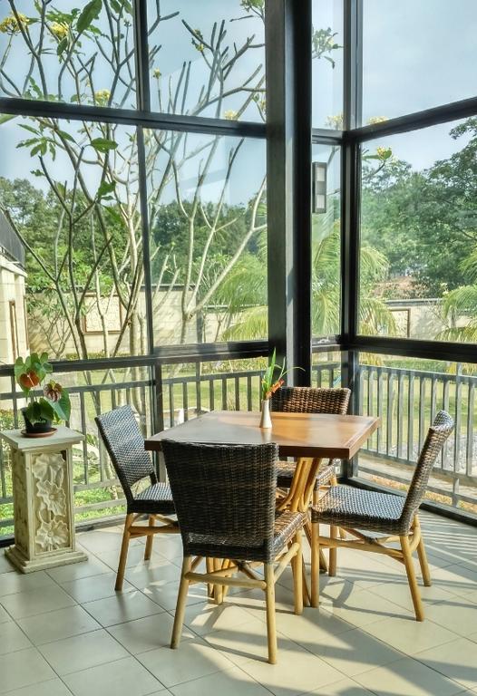 Hotel Bumi Cikeas Sentul Bogor Exterior foto