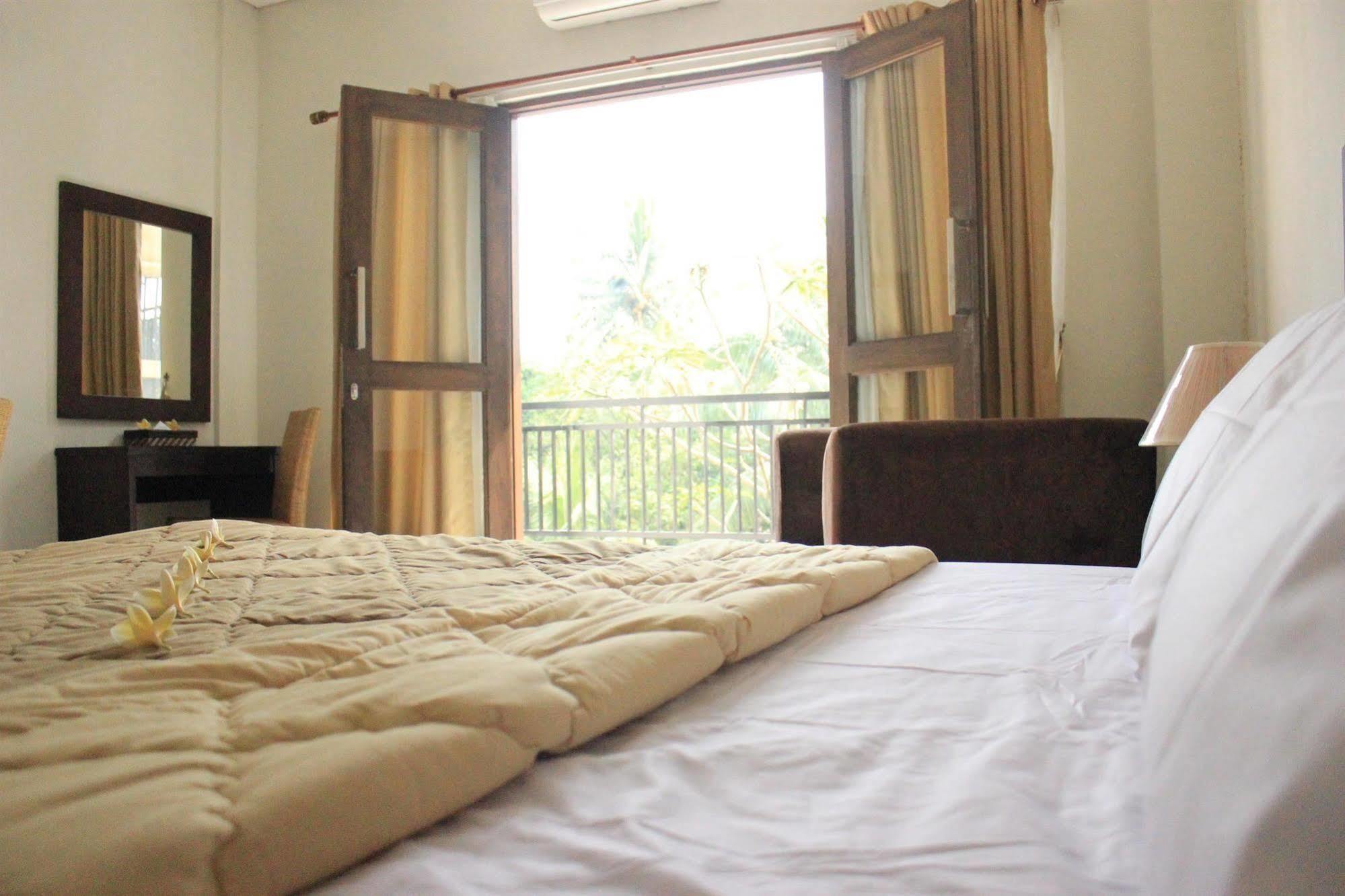 Hotel Bumi Cikeas Sentul Bogor Exterior foto