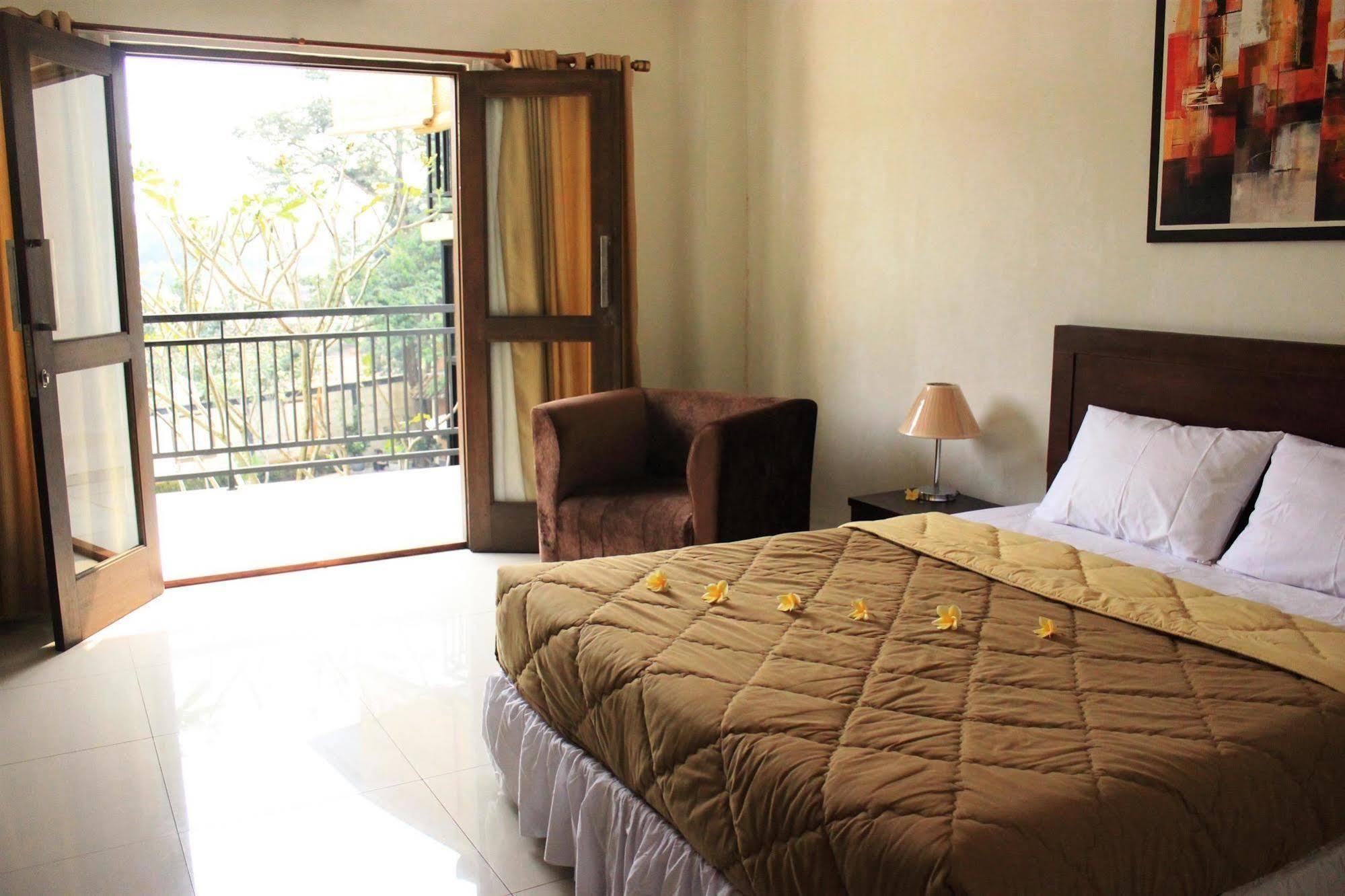 Hotel Bumi Cikeas Sentul Bogor Exterior foto