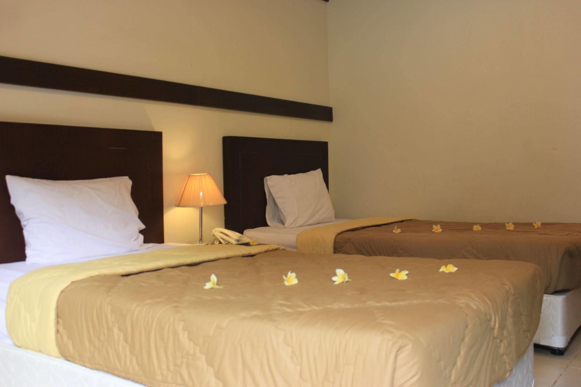 Hotel Bumi Cikeas Sentul Bogor Exterior foto