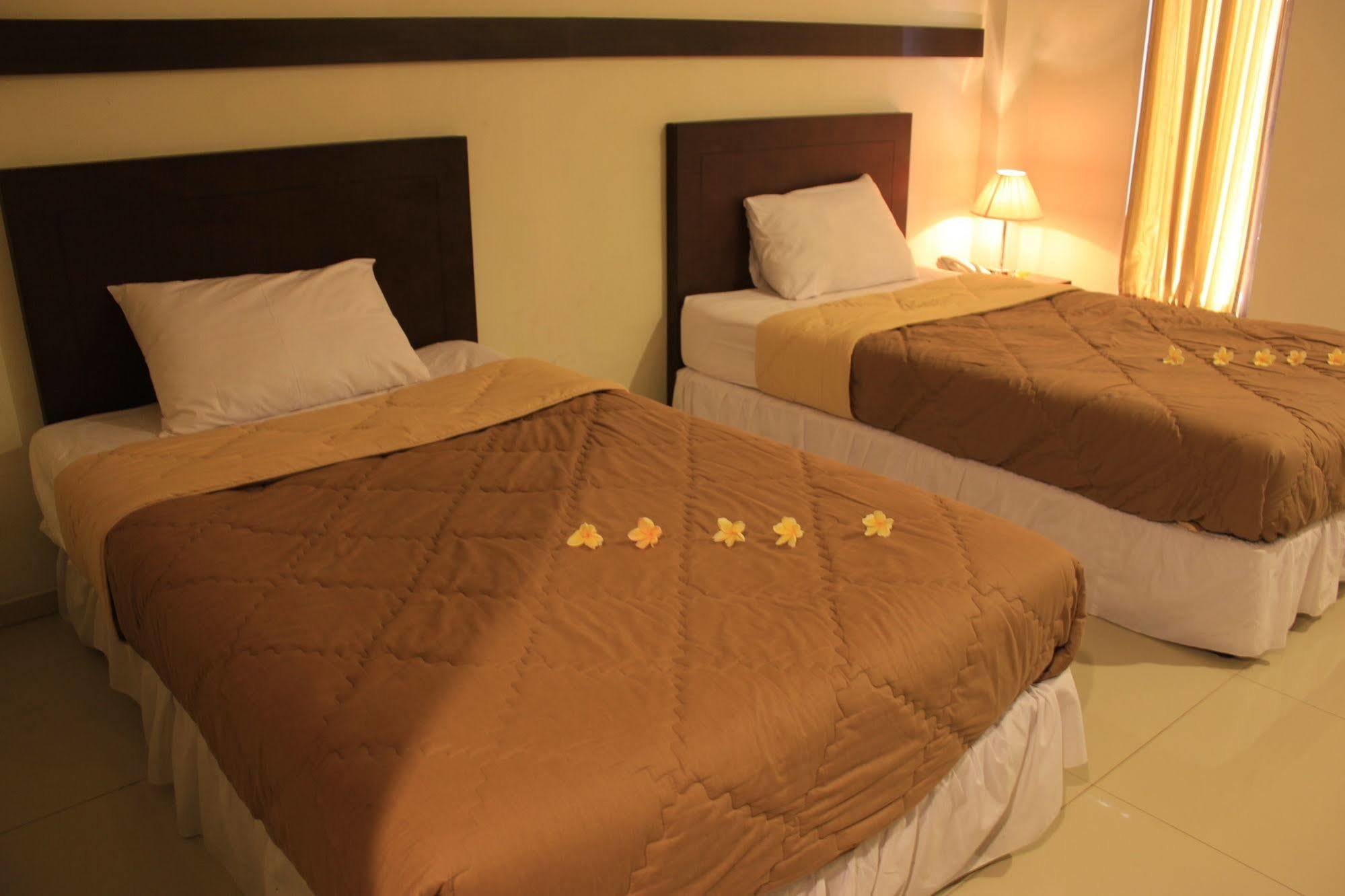 Hotel Bumi Cikeas Sentul Bogor Exterior foto