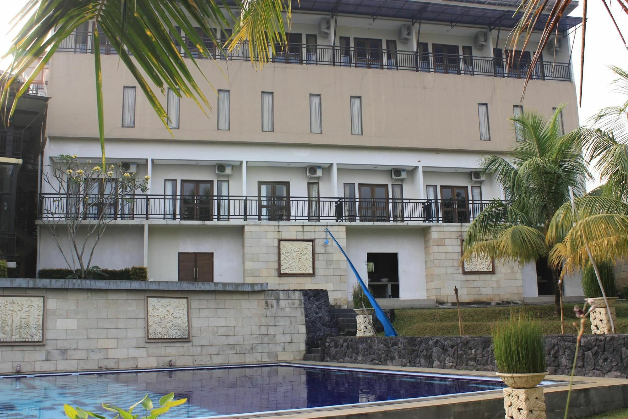 Hotel Bumi Cikeas Sentul Bogor Exterior foto